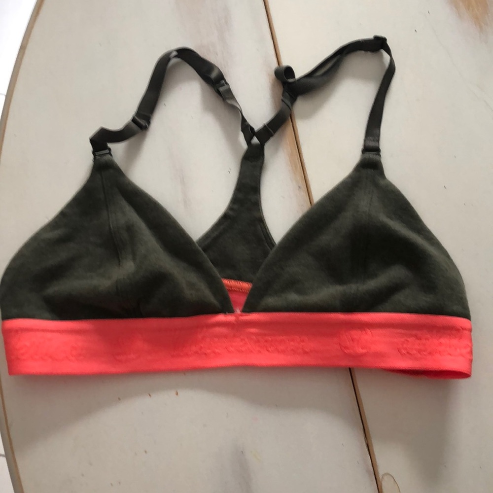 Lulu lemon sports bra